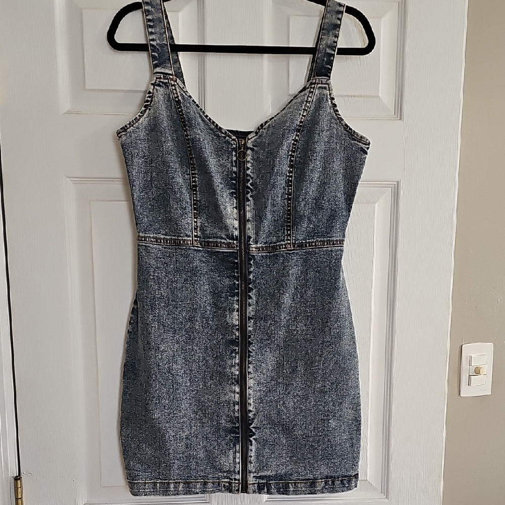 Washed Black Denim Zip-Front Mini Dress - Picture 4 of 7